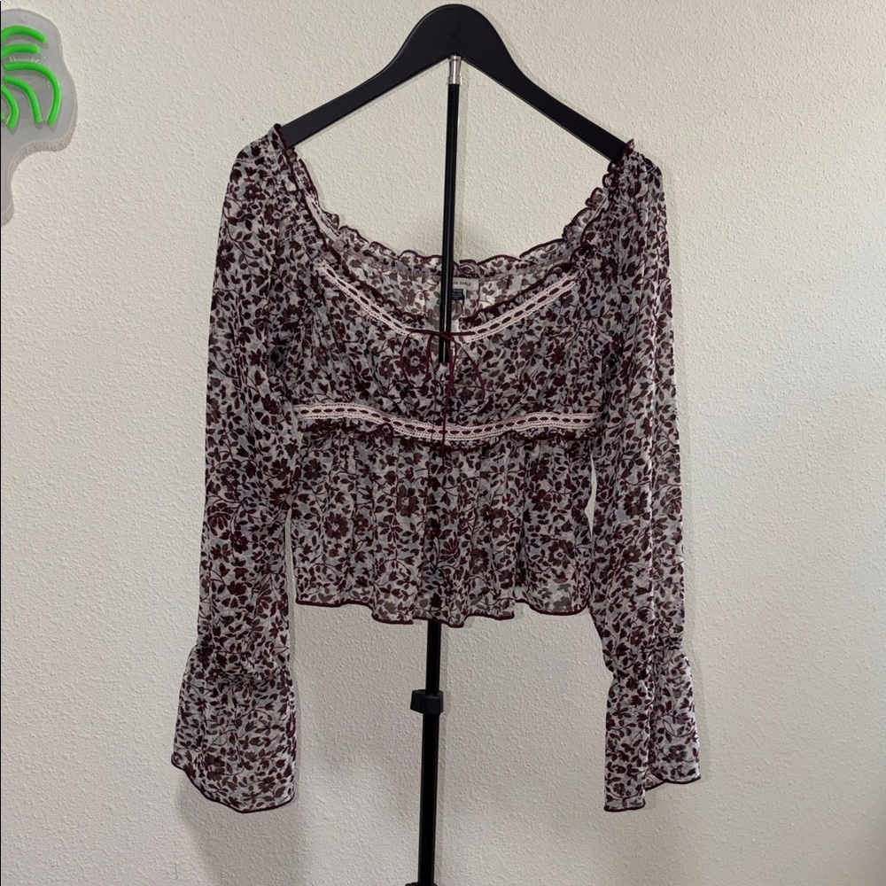 American Eagle 🦅 Floral Sheer Women's Top